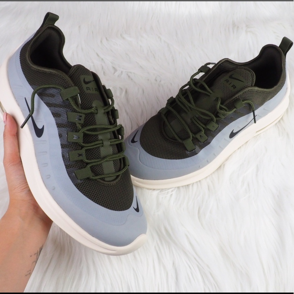 Nike Air Max Axis